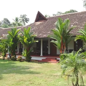 Bed & Breakfast Kovilakam Lakeside