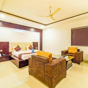 *** Hotel Fabhotel Transit Delhi Airport Mahipalpur India