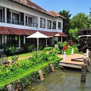 Resort Citrus Backwaters And Alleppey